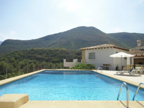 Pleasant Villa in Adsubia Forna with Swimming Pool, L'Atzúbia